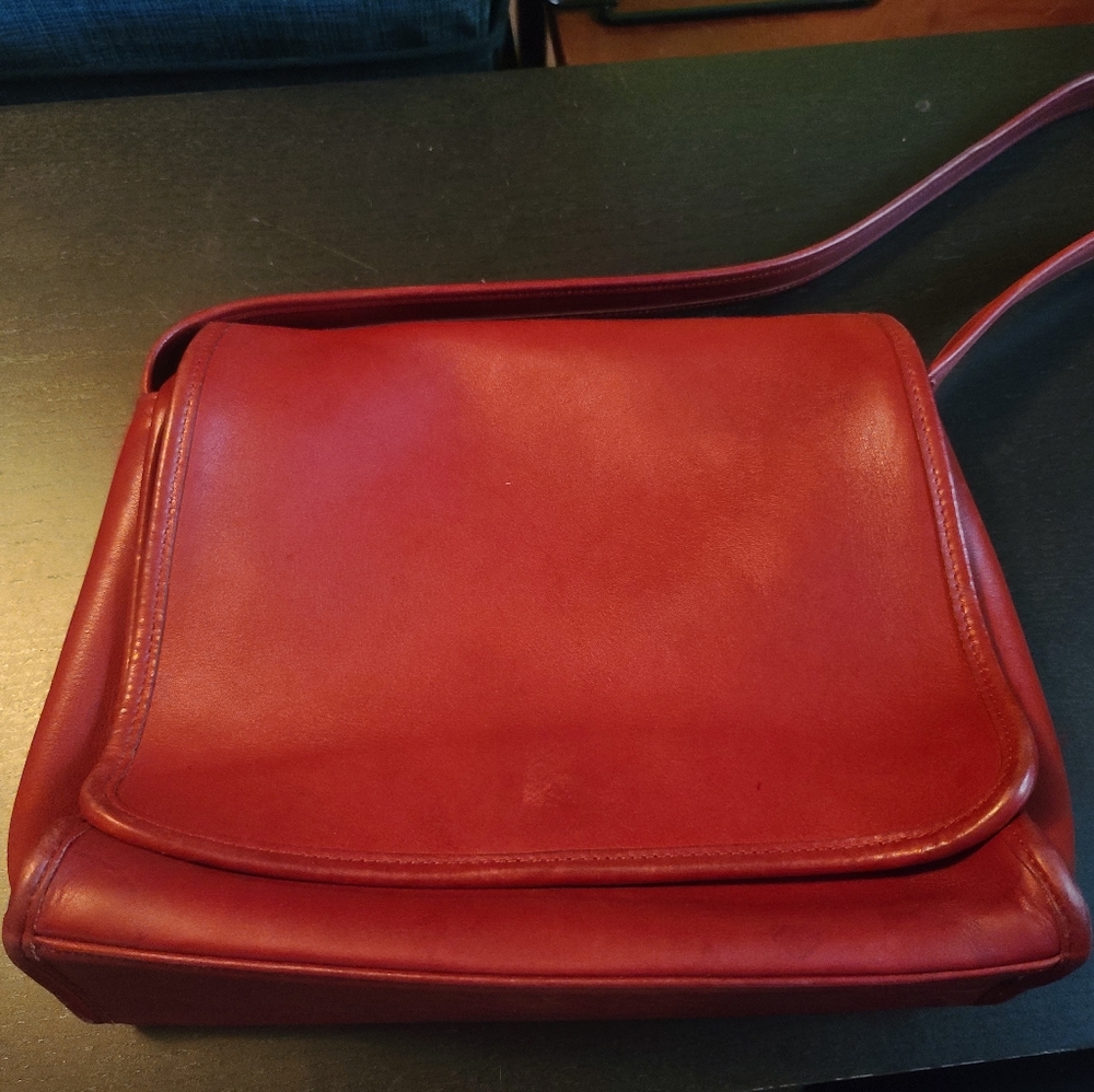 Vintage Coach Aero Flap Bag - Red